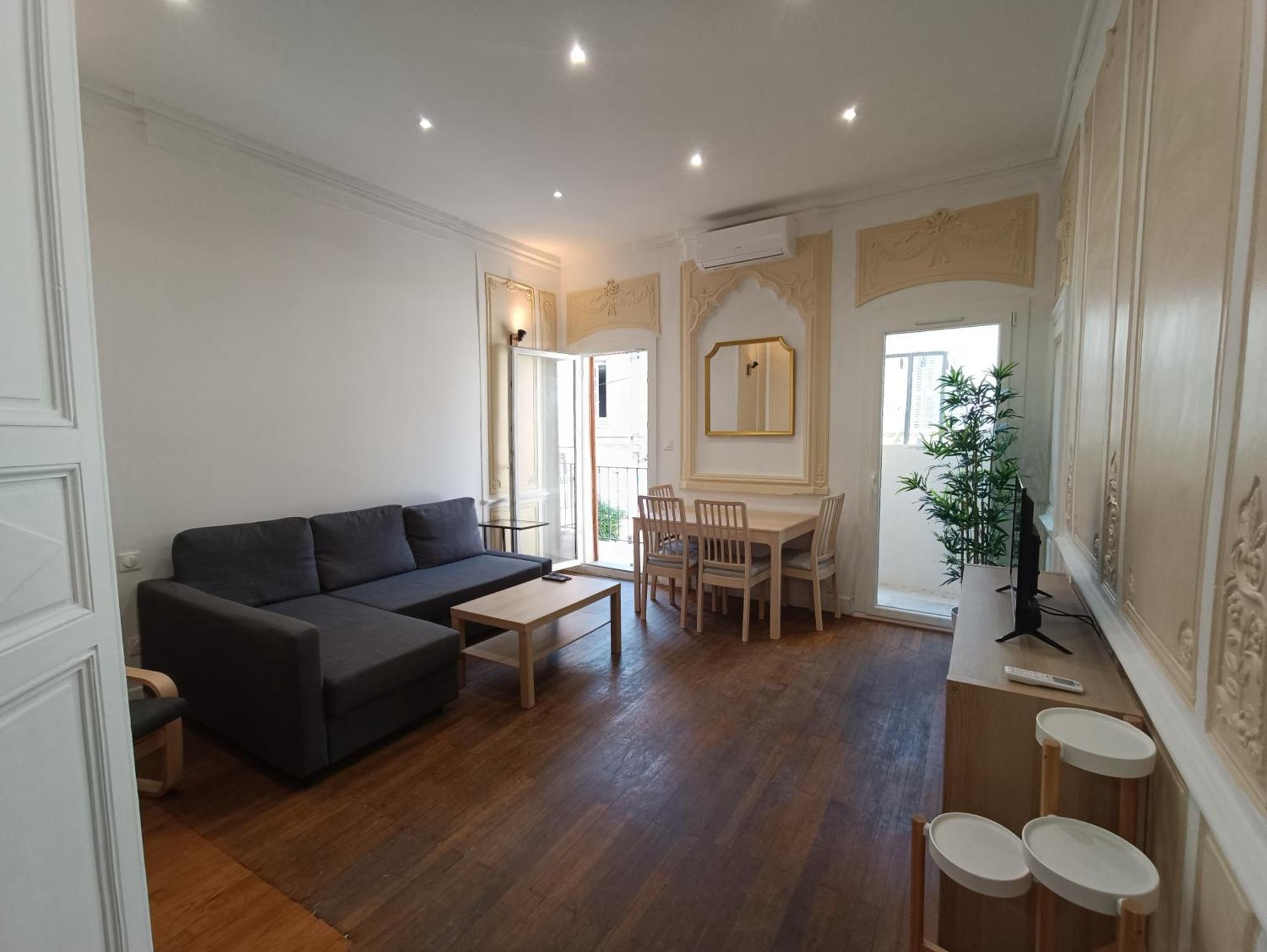 Appartements Et Studio Renoves En 2022, Intra Muros Avignon Exterior photo