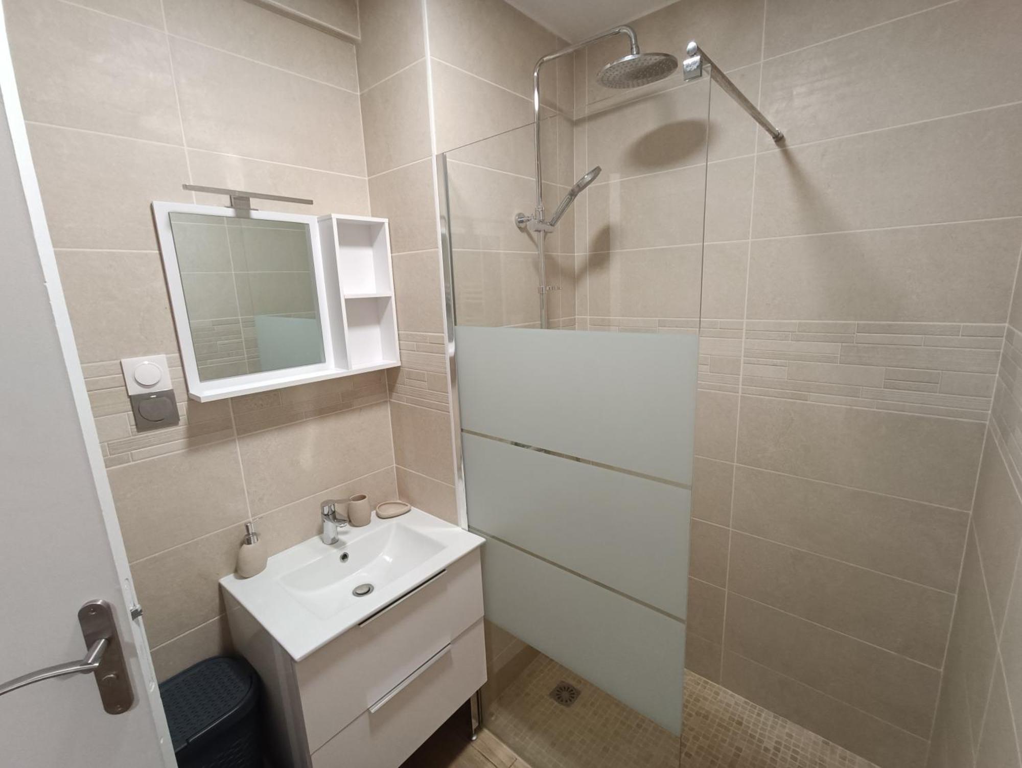 Appartements Et Studio Renoves En 2022, Intra Muros Avignon Exterior photo