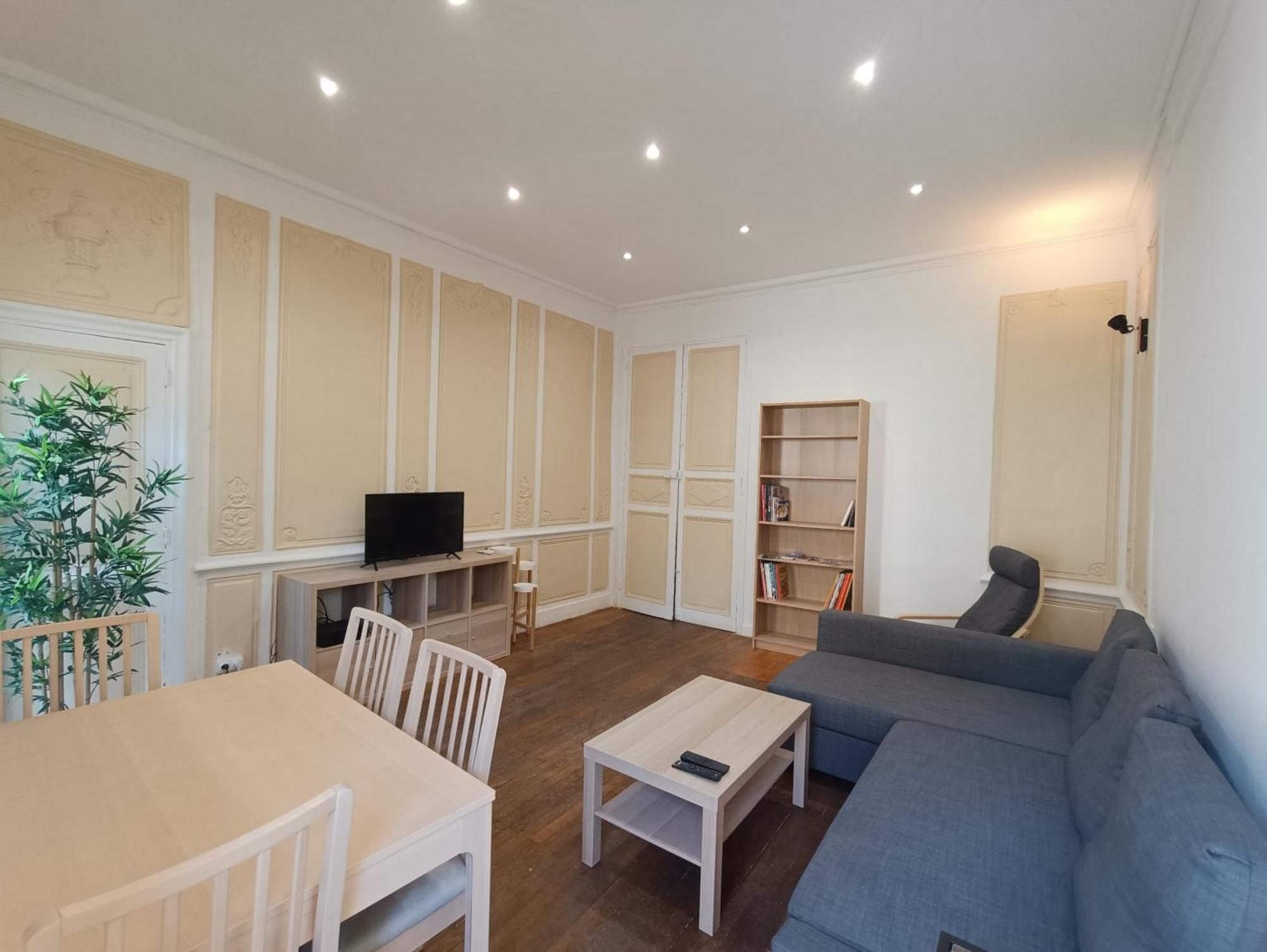 Appartements Et Studio Renoves En 2022, Intra Muros Avignon Exterior photo